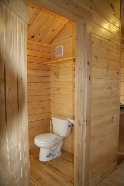 Cabin: Kitchenette & Bathroom | Hartwick Highlands Campground